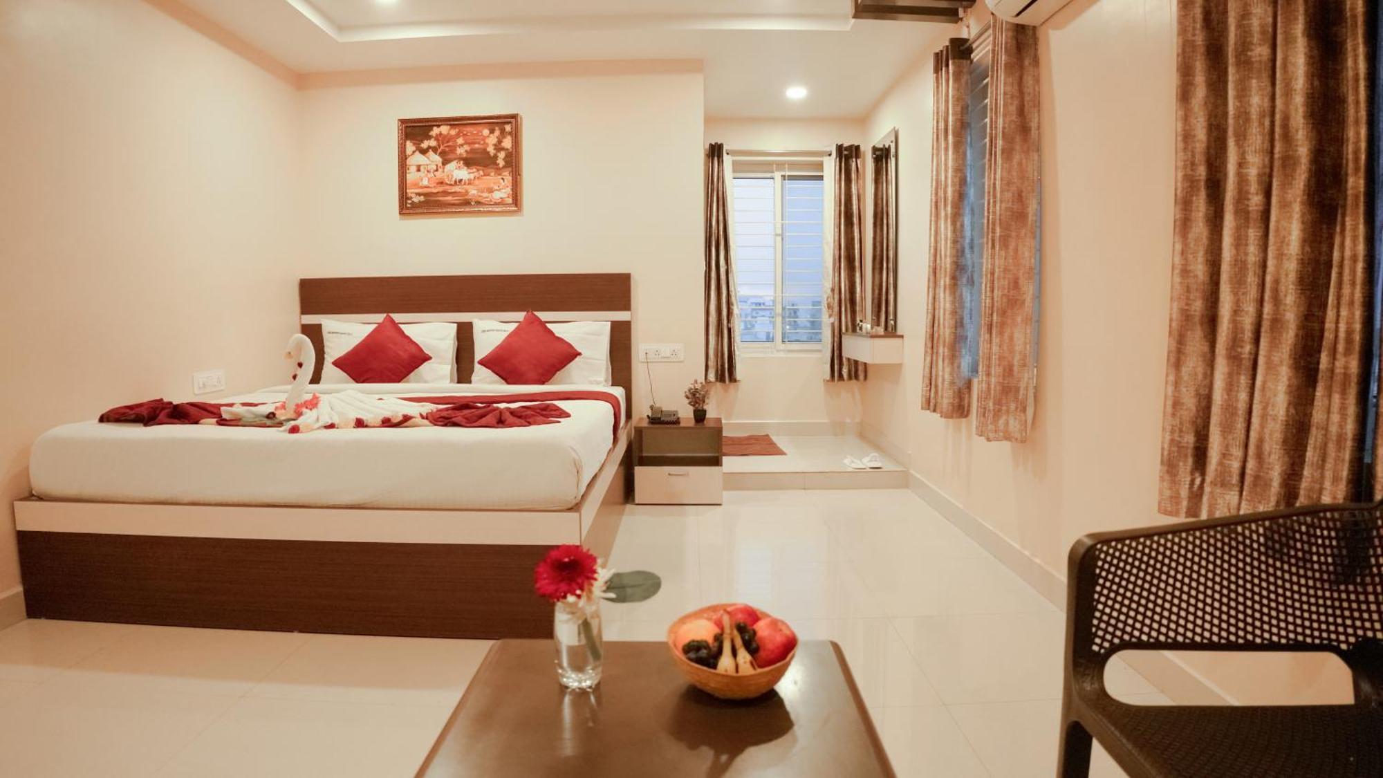 טירופאטי Hotel Mountview Comforts מראה חיצוני תמונה