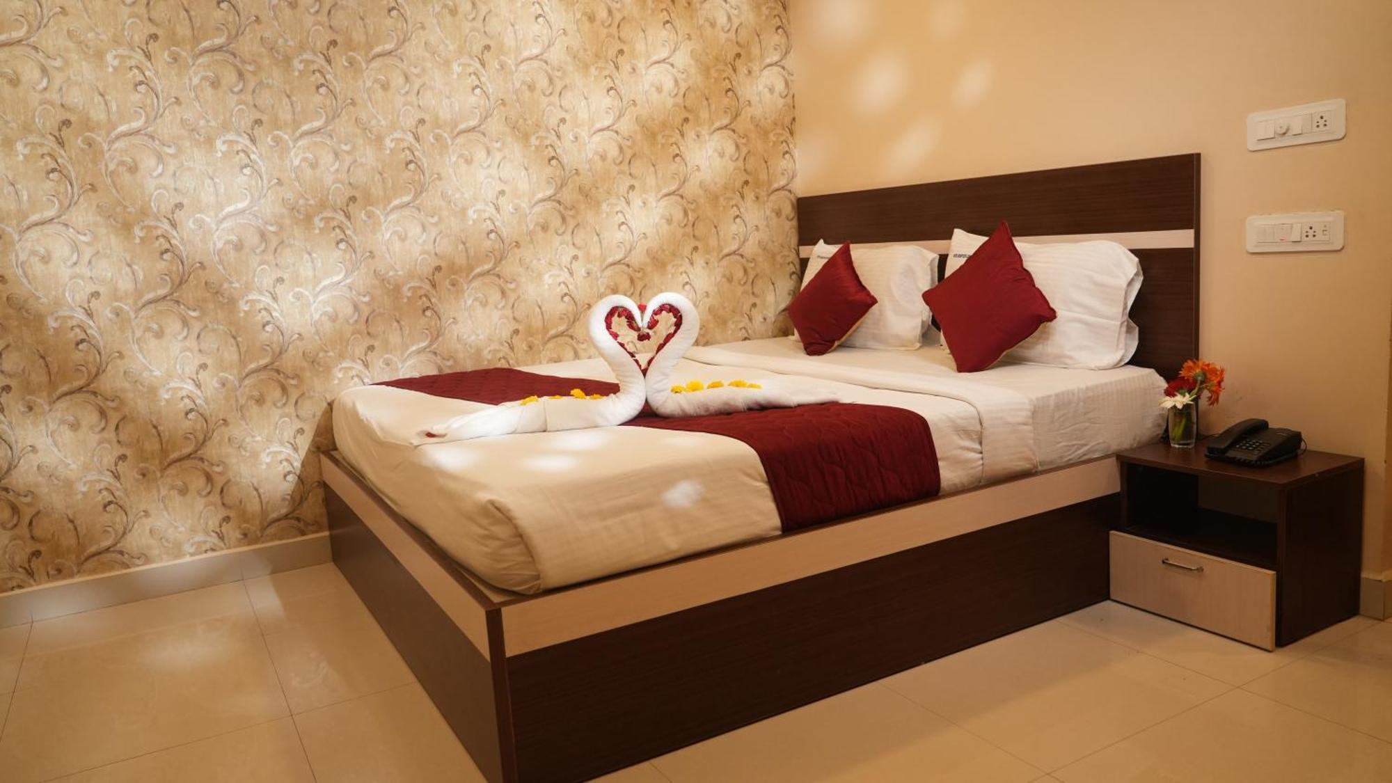 טירופאטי Hotel Mountview Comforts מראה חיצוני תמונה