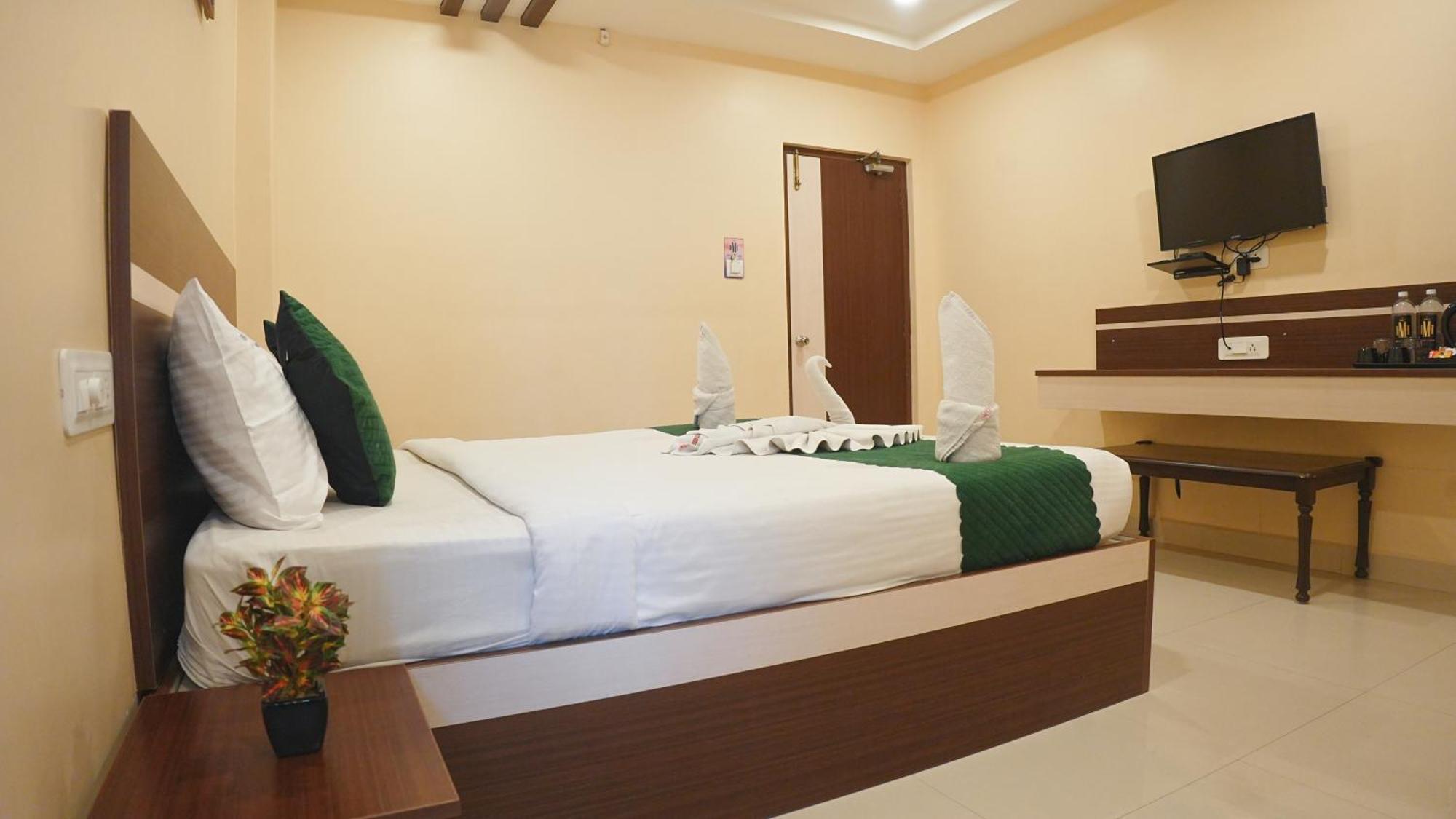 טירופאטי Hotel Mountview Comforts מראה חיצוני תמונה