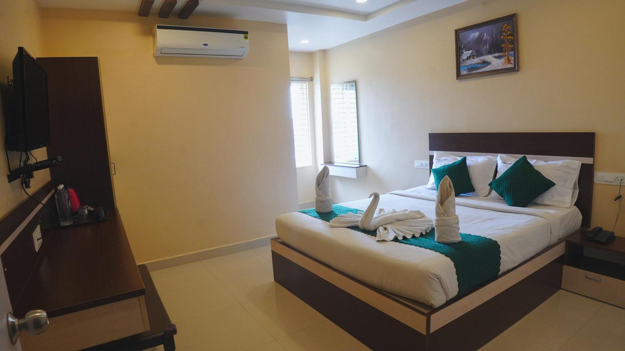 טירופאטי Hotel Mountview Comforts מראה חיצוני תמונה