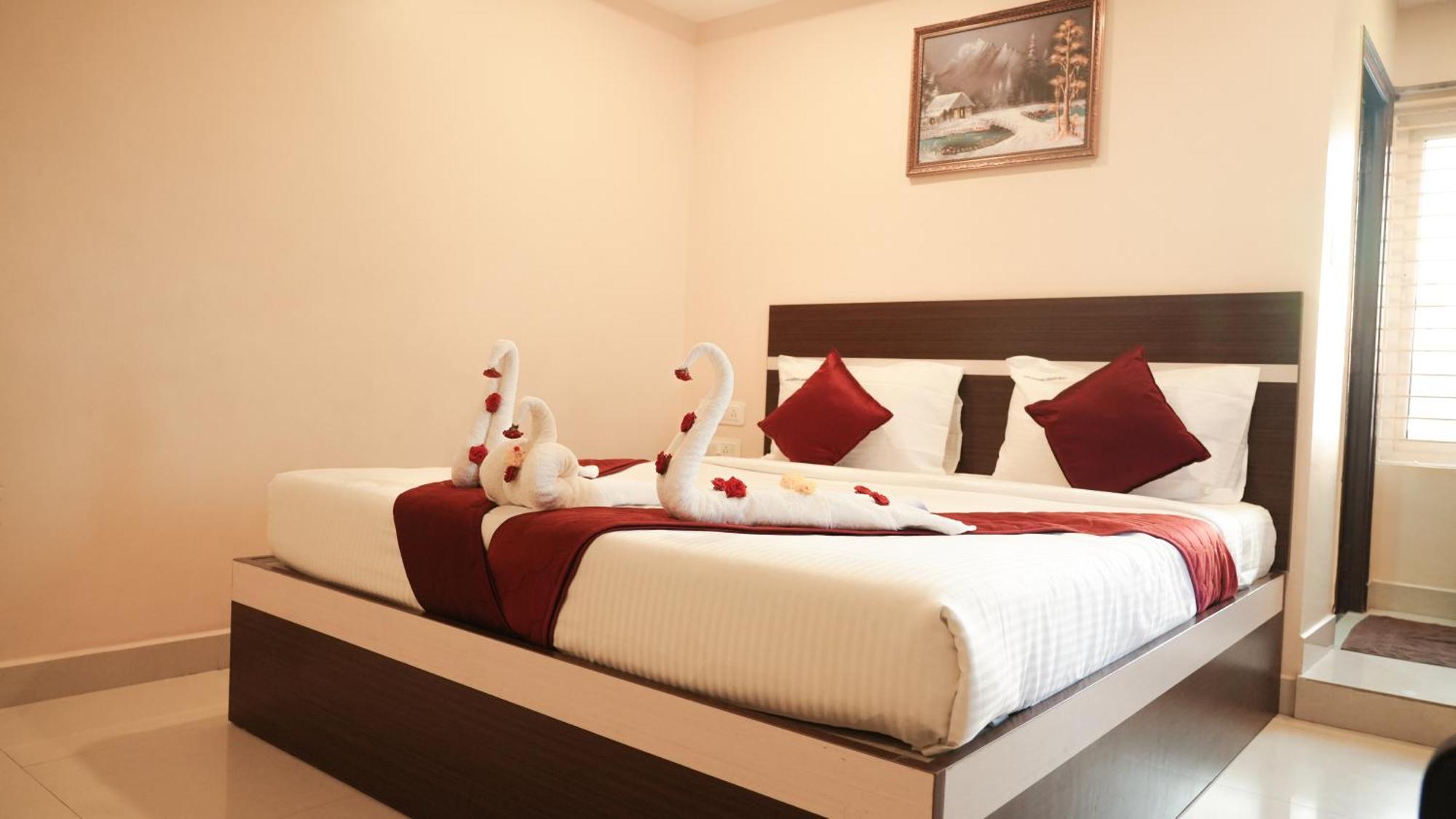 טירופאטי Hotel Mountview Comforts מראה חיצוני תמונה